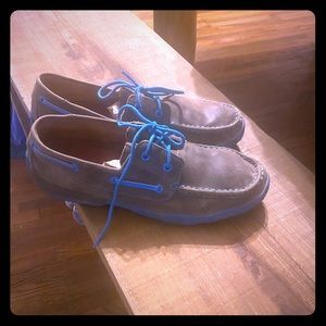 Twisted X driving mocs